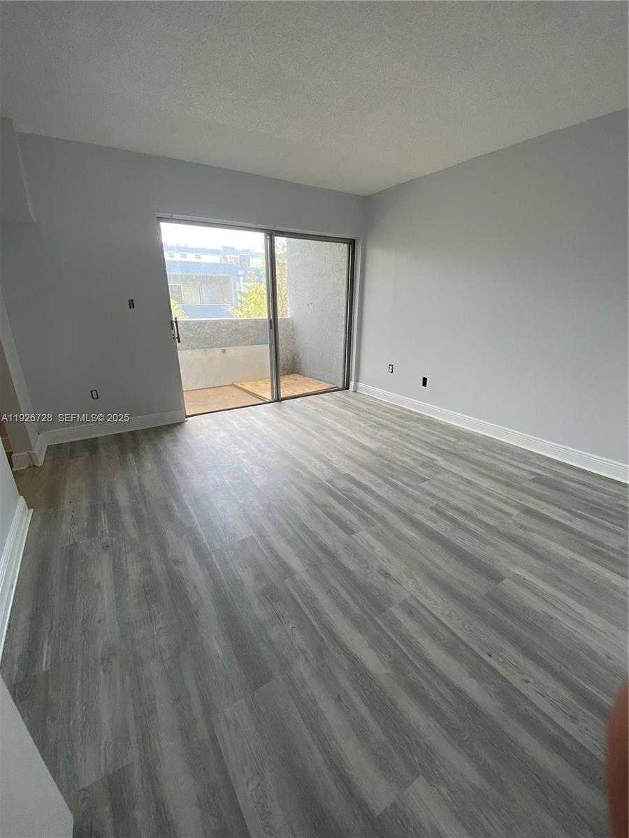 Small Image of 9375 FONTAINEBLEAU BLVD #L221, Miami Number 9