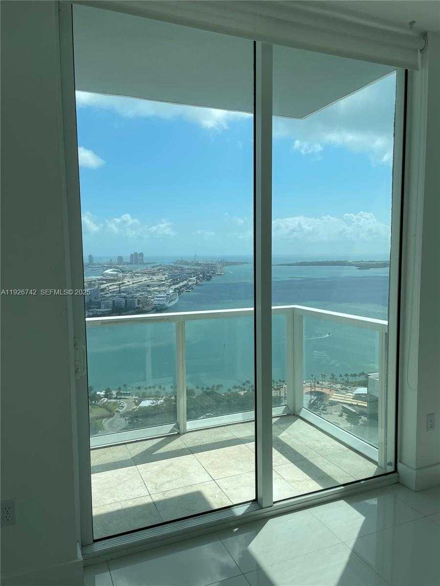 Imagen de Pequeño Objeto