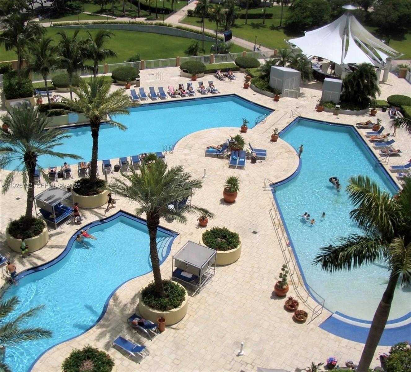 Imagen de Pequeño Objeto