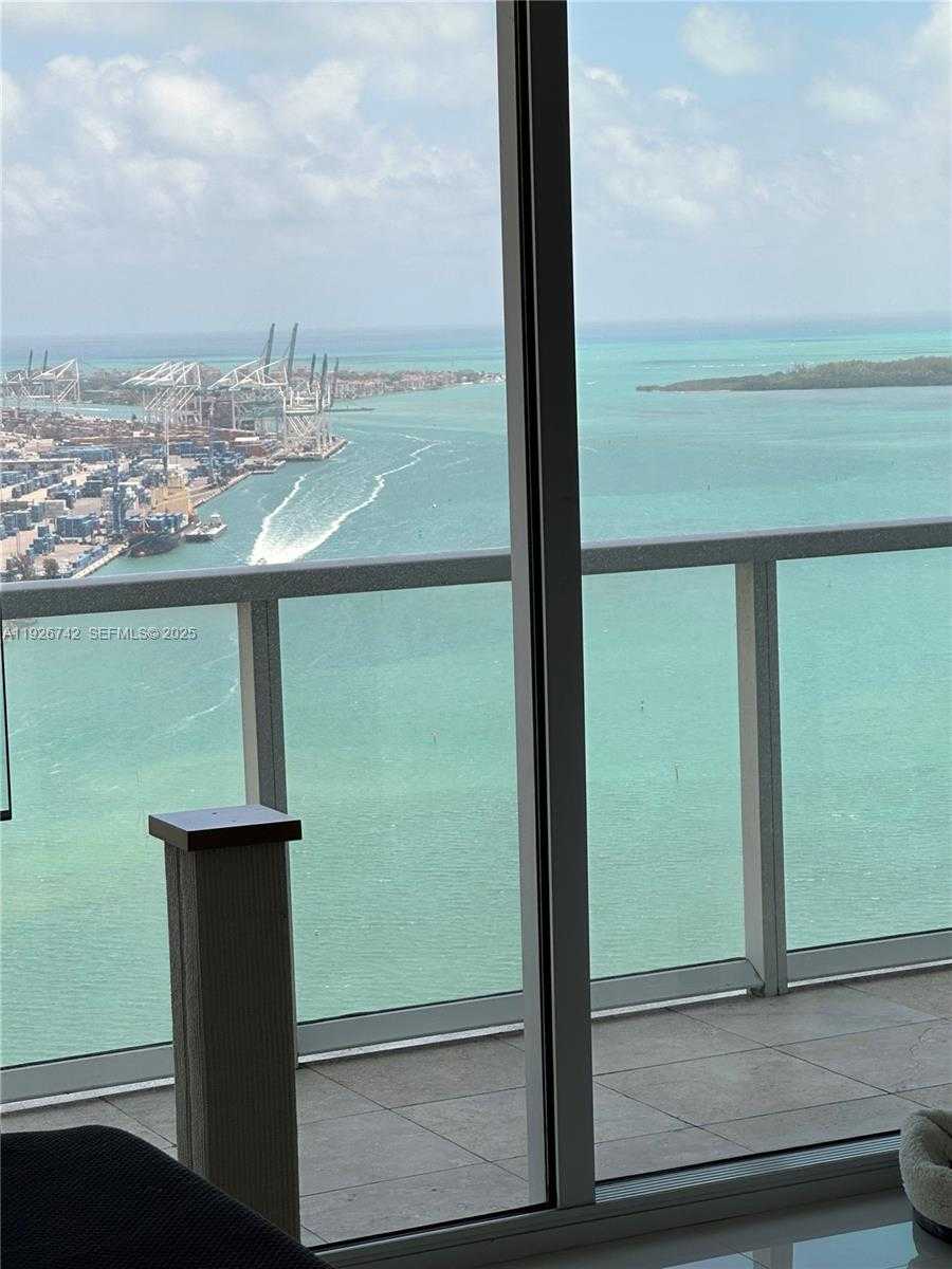 Imagen de Pequeño Objeto