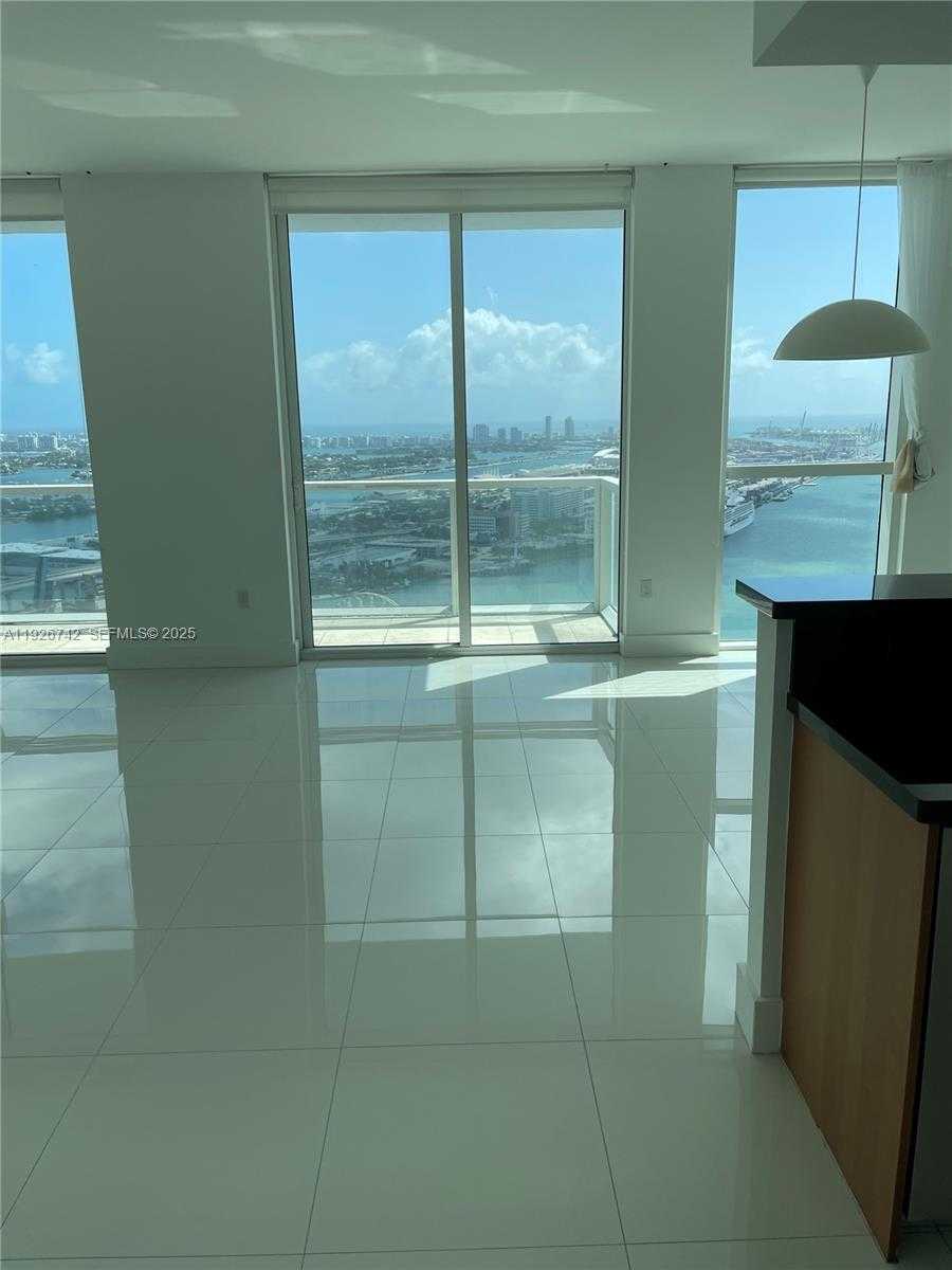 Imagen de Pequeño Objeto