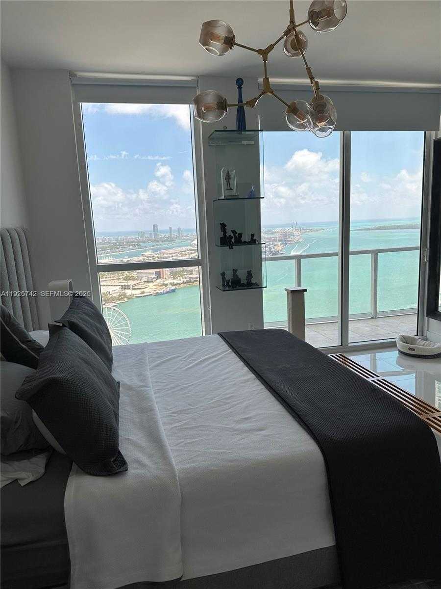 Imagen de Pequeño Objeto