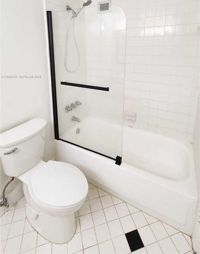 Small Image of 18051 BISCAYNE BLVD #1705, Aventura Number 13