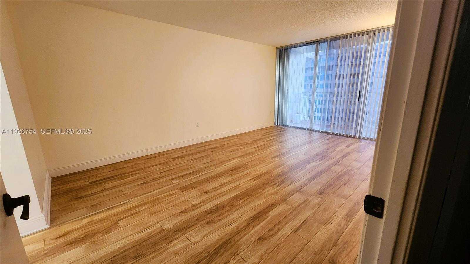 Small Image of 18051 BISCAYNE BLVD #1705, Aventura Number 16