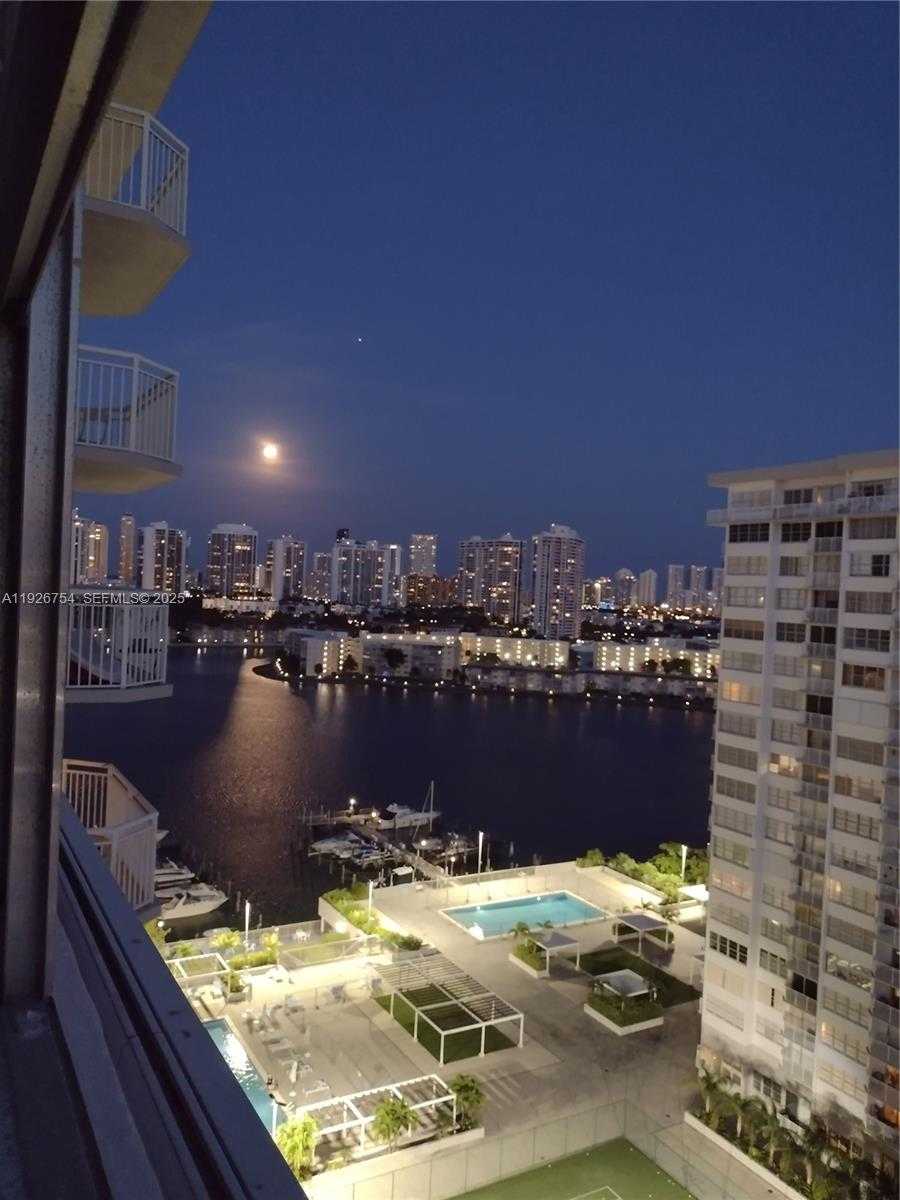 Small Image of 18051 BISCAYNE BLVD #1705, Aventura Number 25