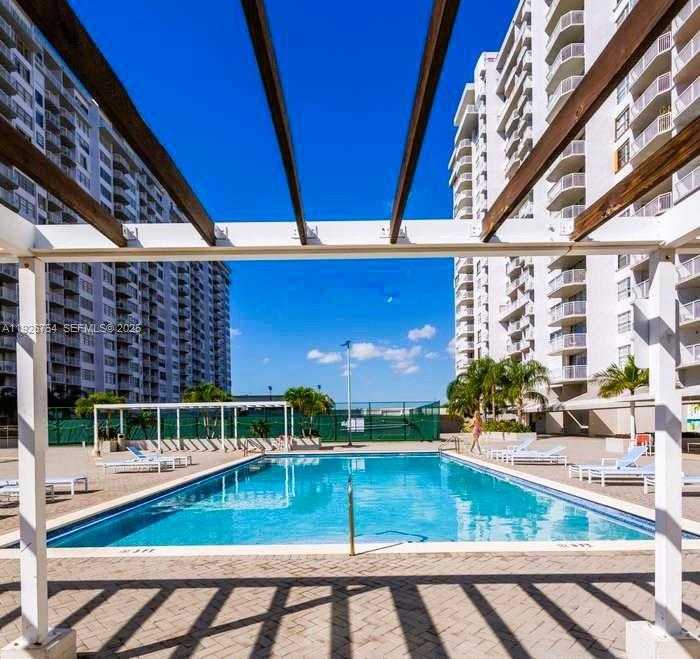 Small Image of 18051 BISCAYNE BLVD #1705, Aventura Number 28