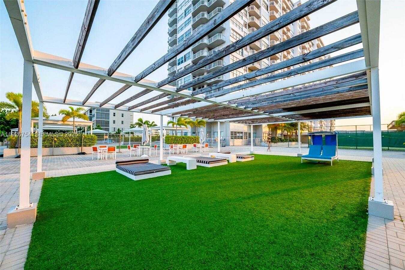 Small Image of 18051 BISCAYNE BLVD #1705, Aventura Number 30