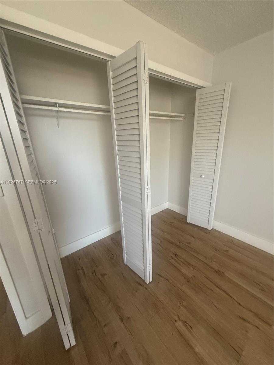 Small Image of 8820 FONTAINEBLEAU BLVD #302, Miami Number 6