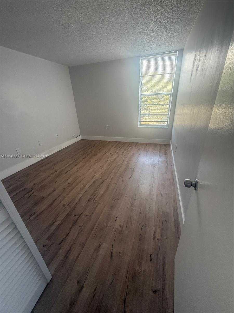 Small Image of 8820 FONTAINEBLEAU BLVD #302, Miami Number 8