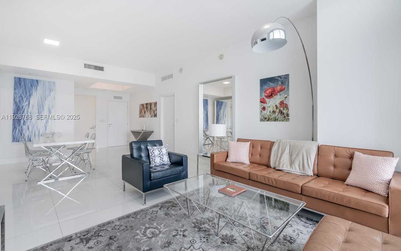 Small Image of 50 SOUTH POINTE DR #1506, Miami Beach Number 23
