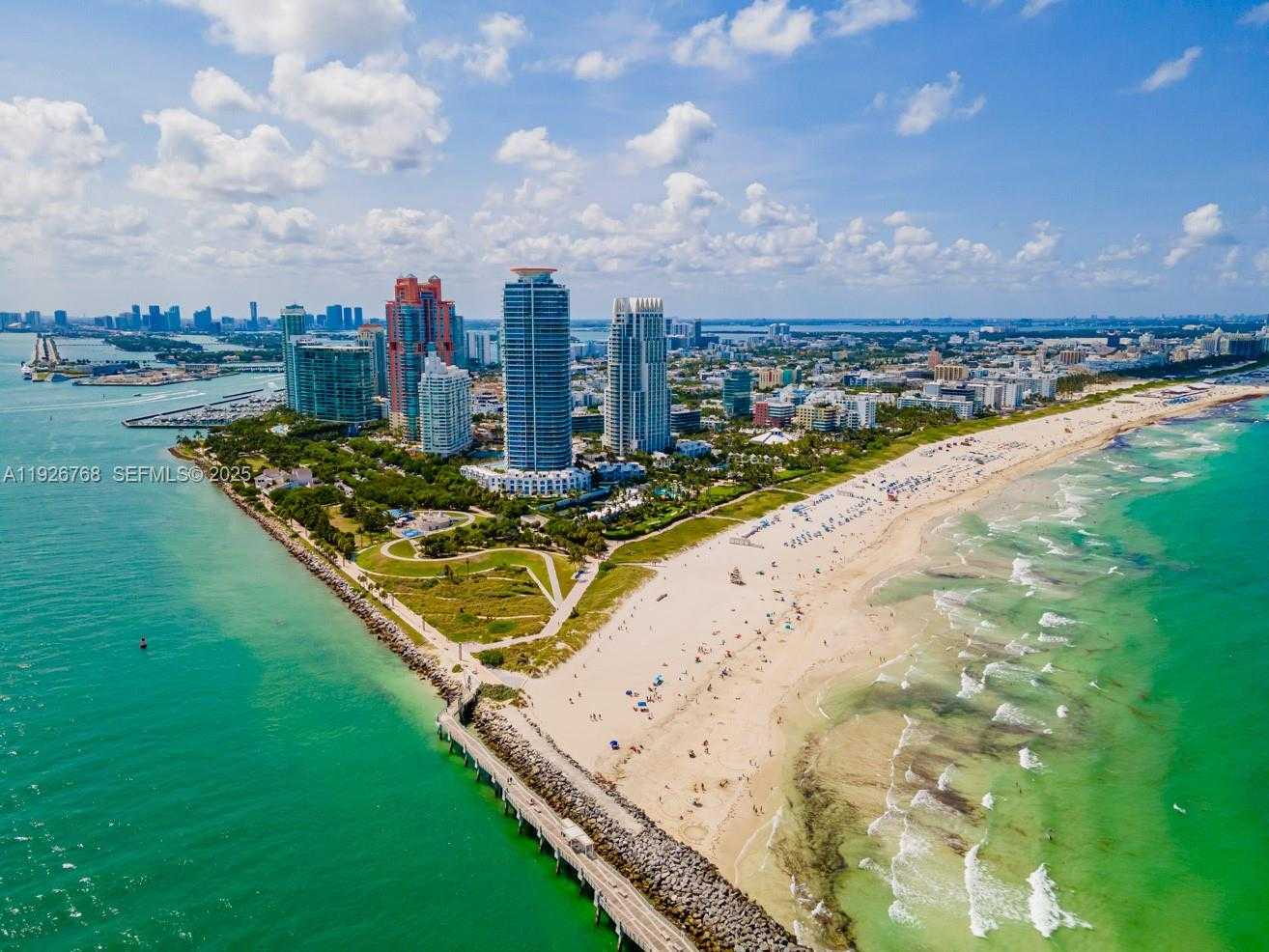 Small Image of 50 SOUTH POINTE DR #1506, Miami Beach Number 32