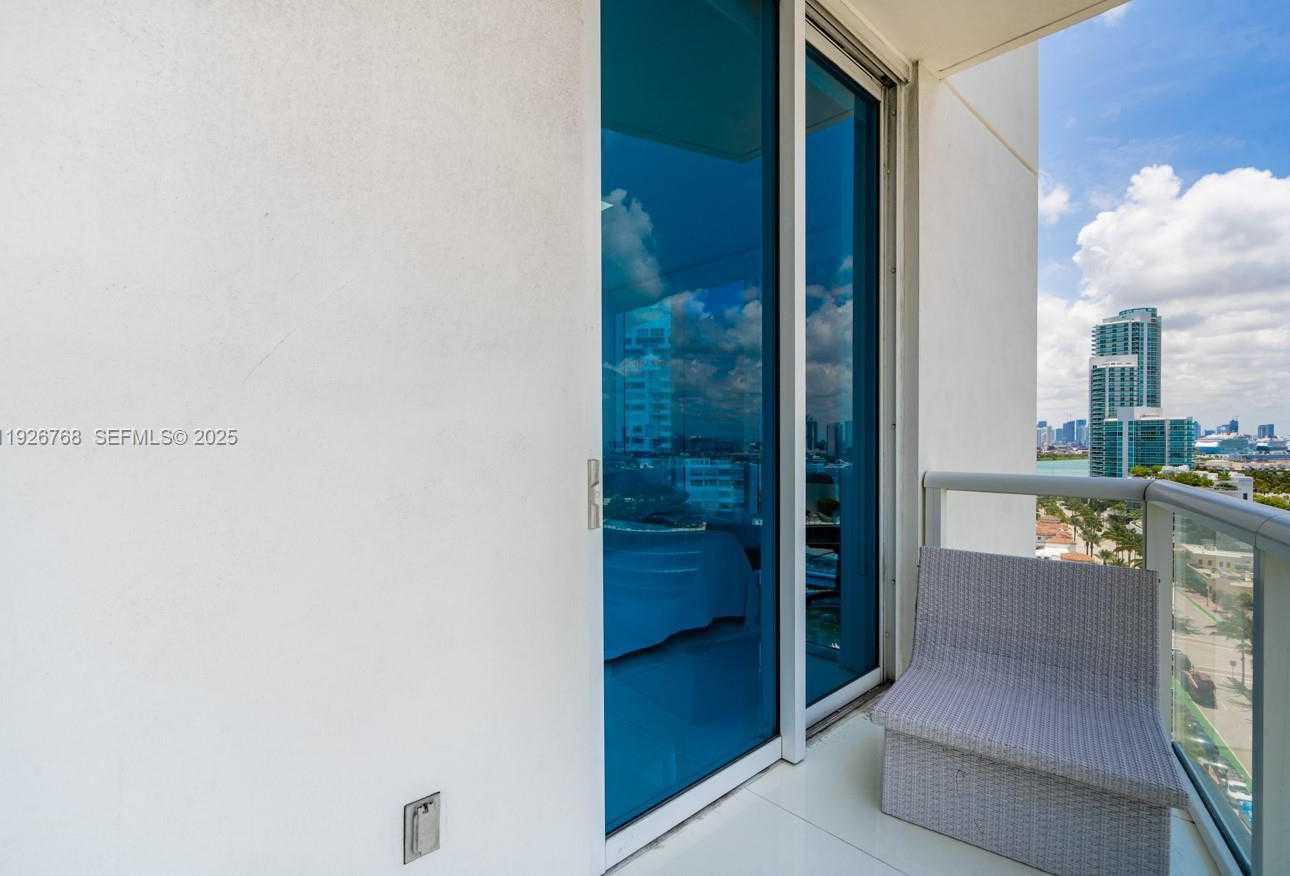Small Image of 50 SOUTH POINTE DR #1506, Miami Beach Number 33