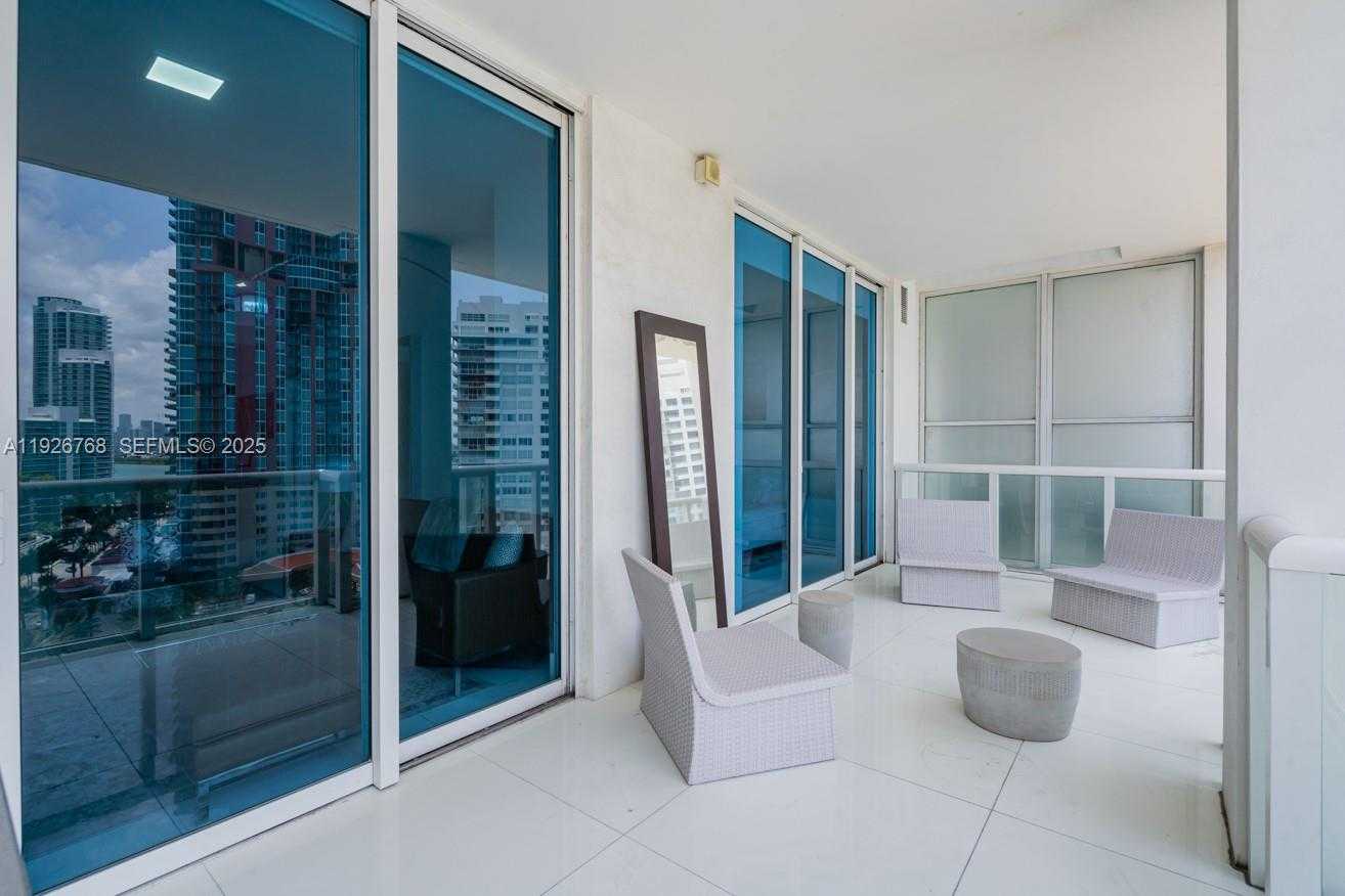 Small Image of 50 SOUTH POINTE DR #1506, Miami Beach Number 39