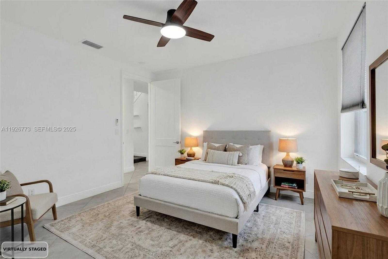 Small Image of 740 CYPRESS POINTE DR E, Pembroke Pines Number 15