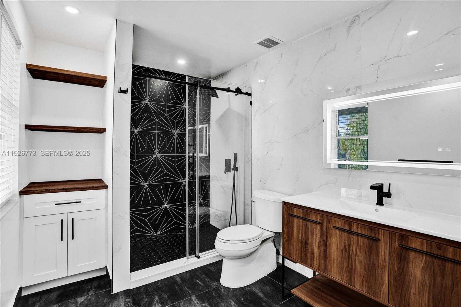 Small Image of 740 CYPRESS POINTE DR E, Pembroke Pines Number 32