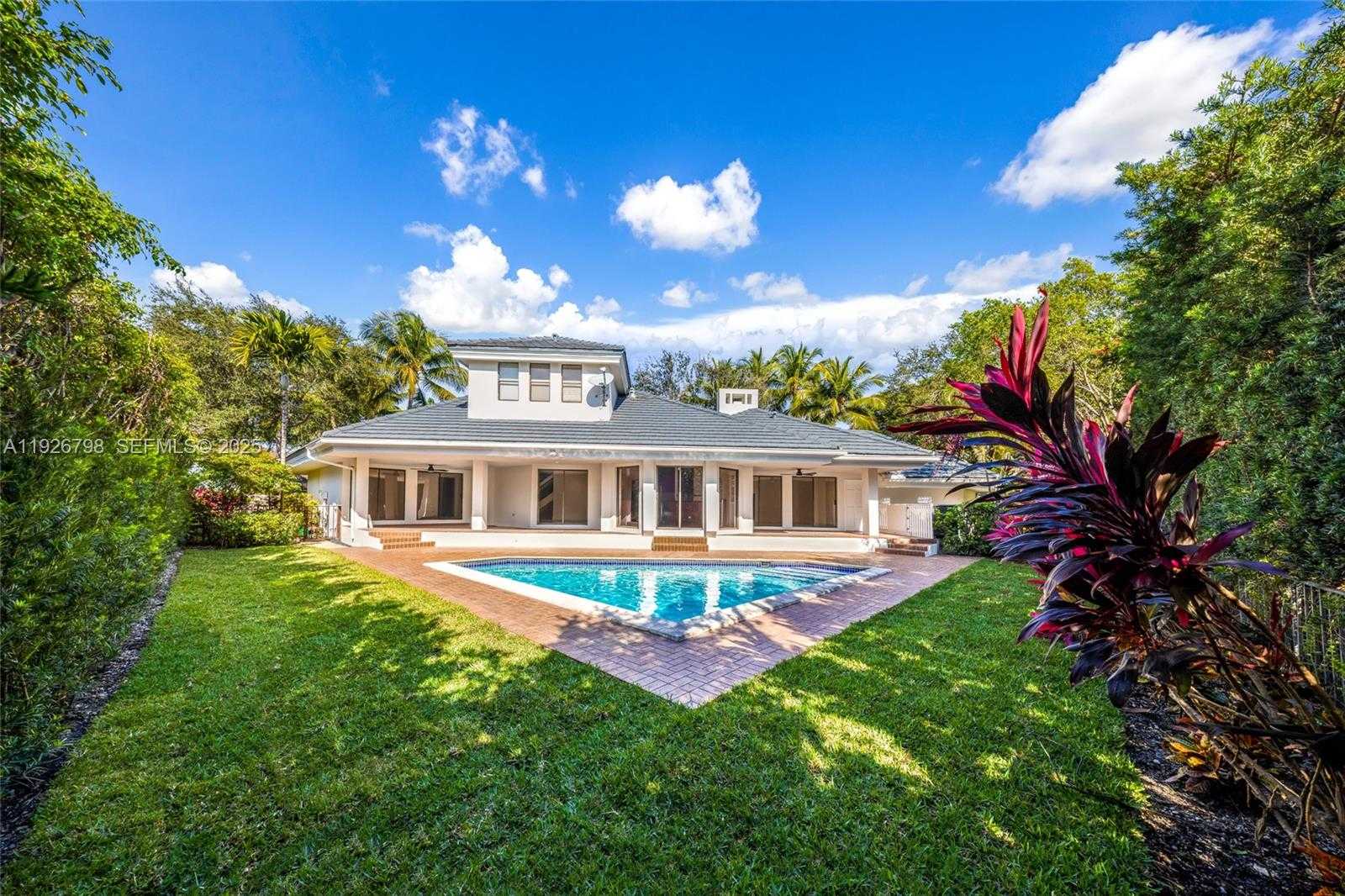 Small Image of 301 ISLA DORADA BLVD, Coral Gables Number 11