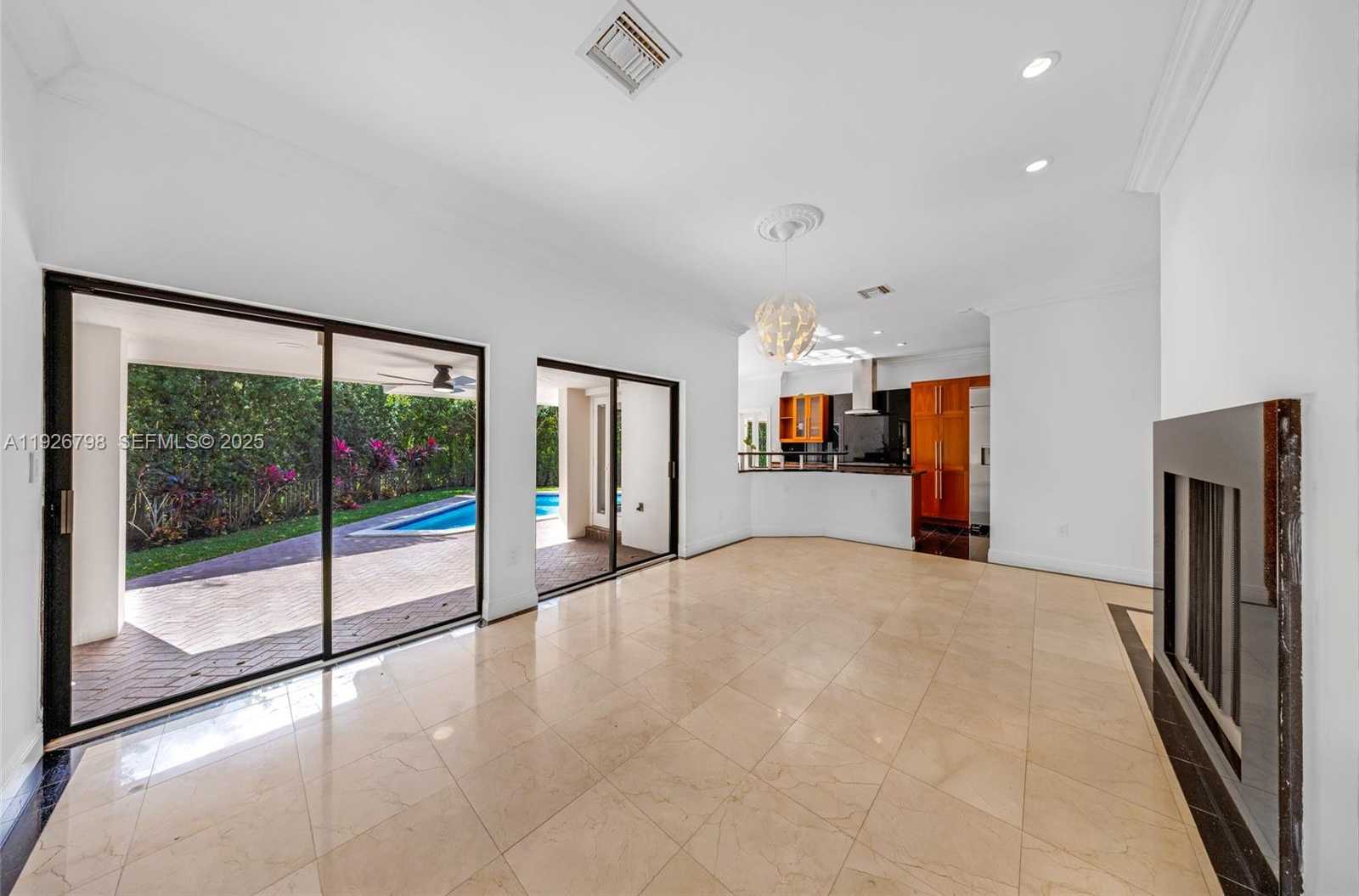 Small Image of 301 ISLA DORADA BLVD, Coral Gables Number 24