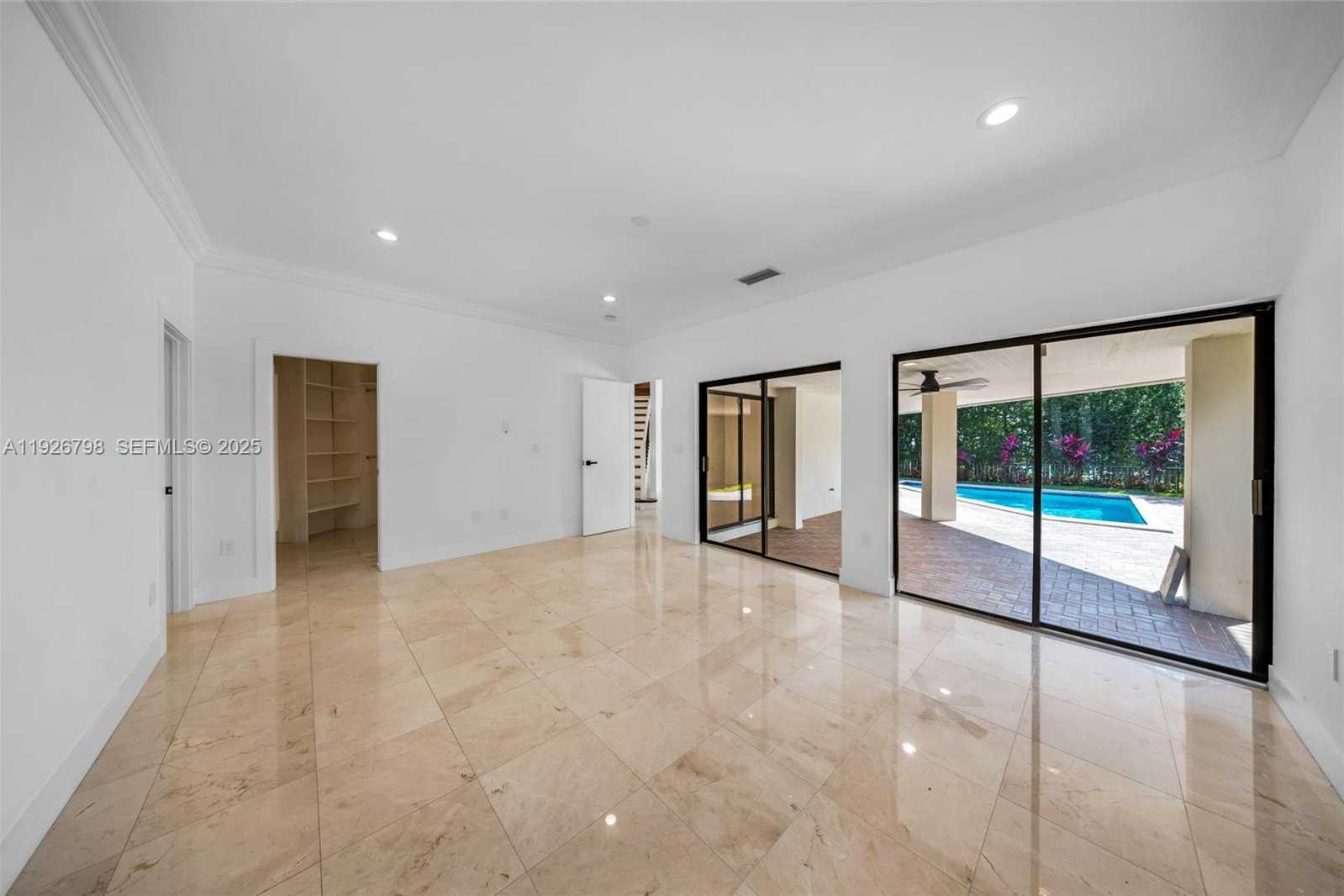 Small Image of 301 ISLA DORADA BLVD, Coral Gables Number 32