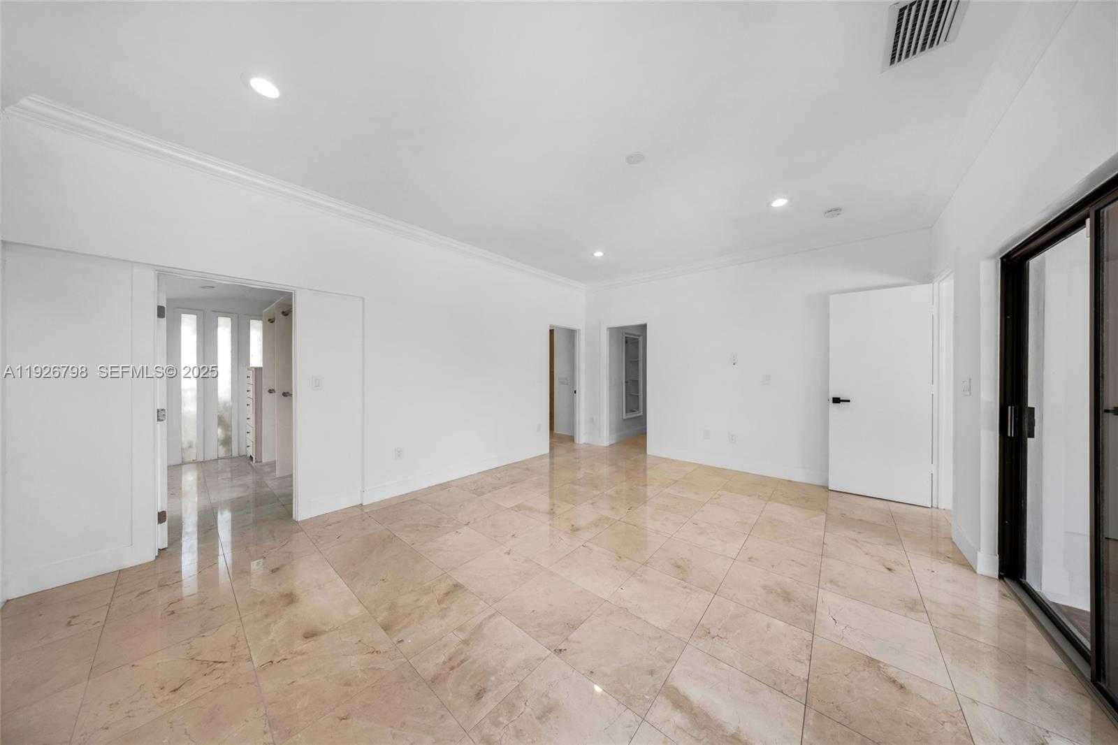 Small Image of 301 ISLA DORADA BLVD, Coral Gables Number 33