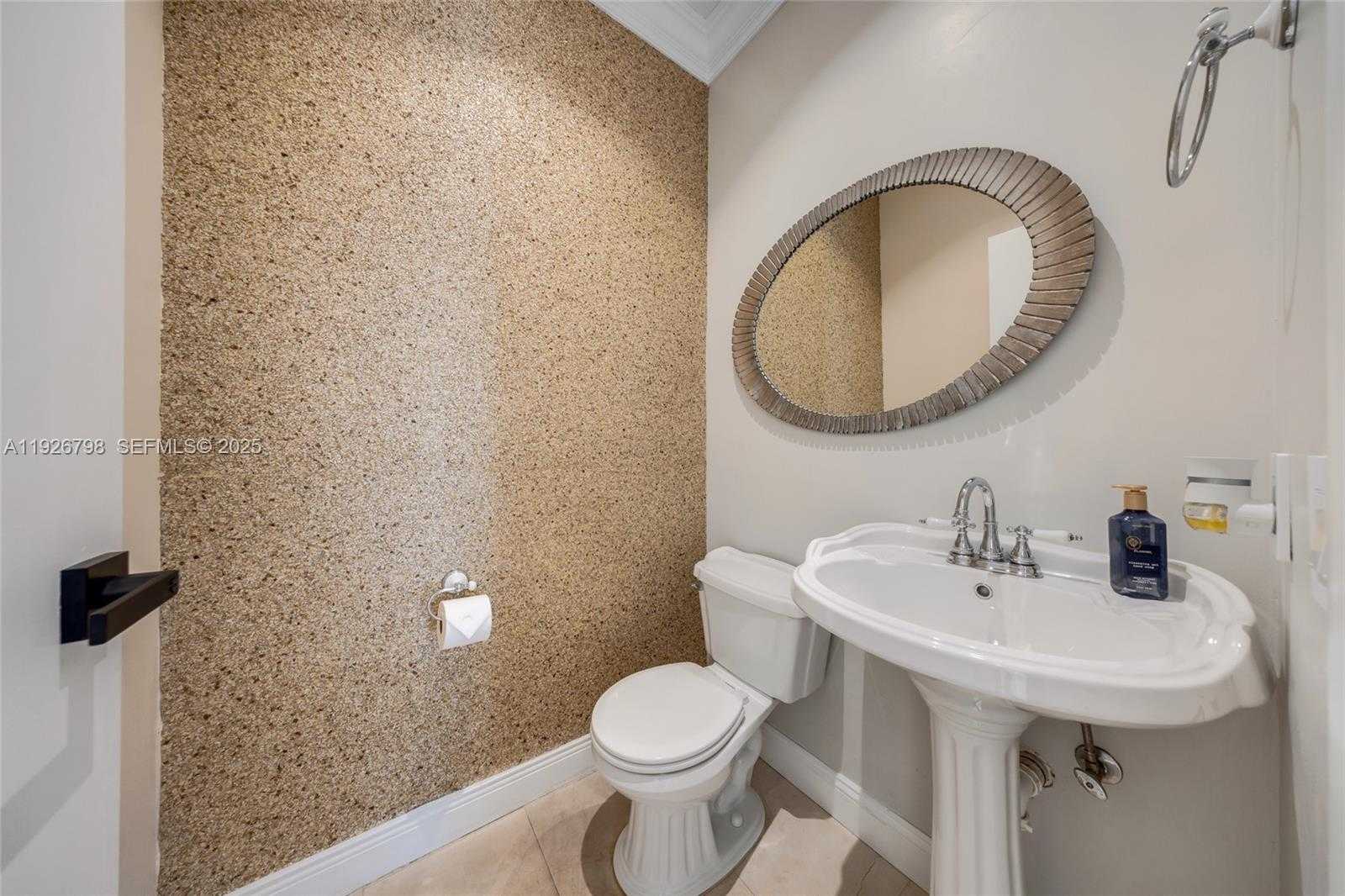 Small Image of 301 ISLA DORADA BLVD, Coral Gables Number 45