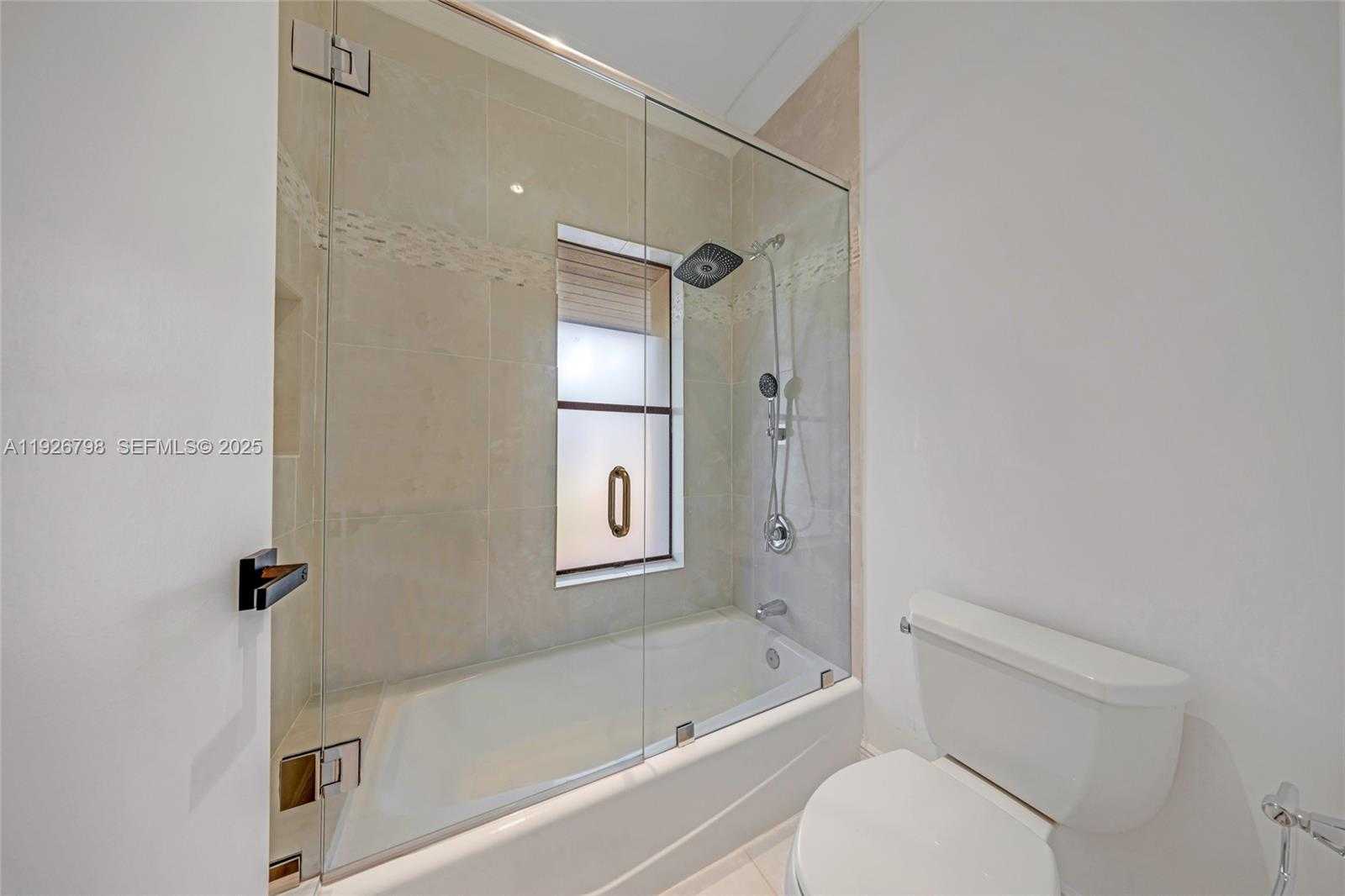 Small Image of 301 ISLA DORADA BLVD, Coral Gables Number 50