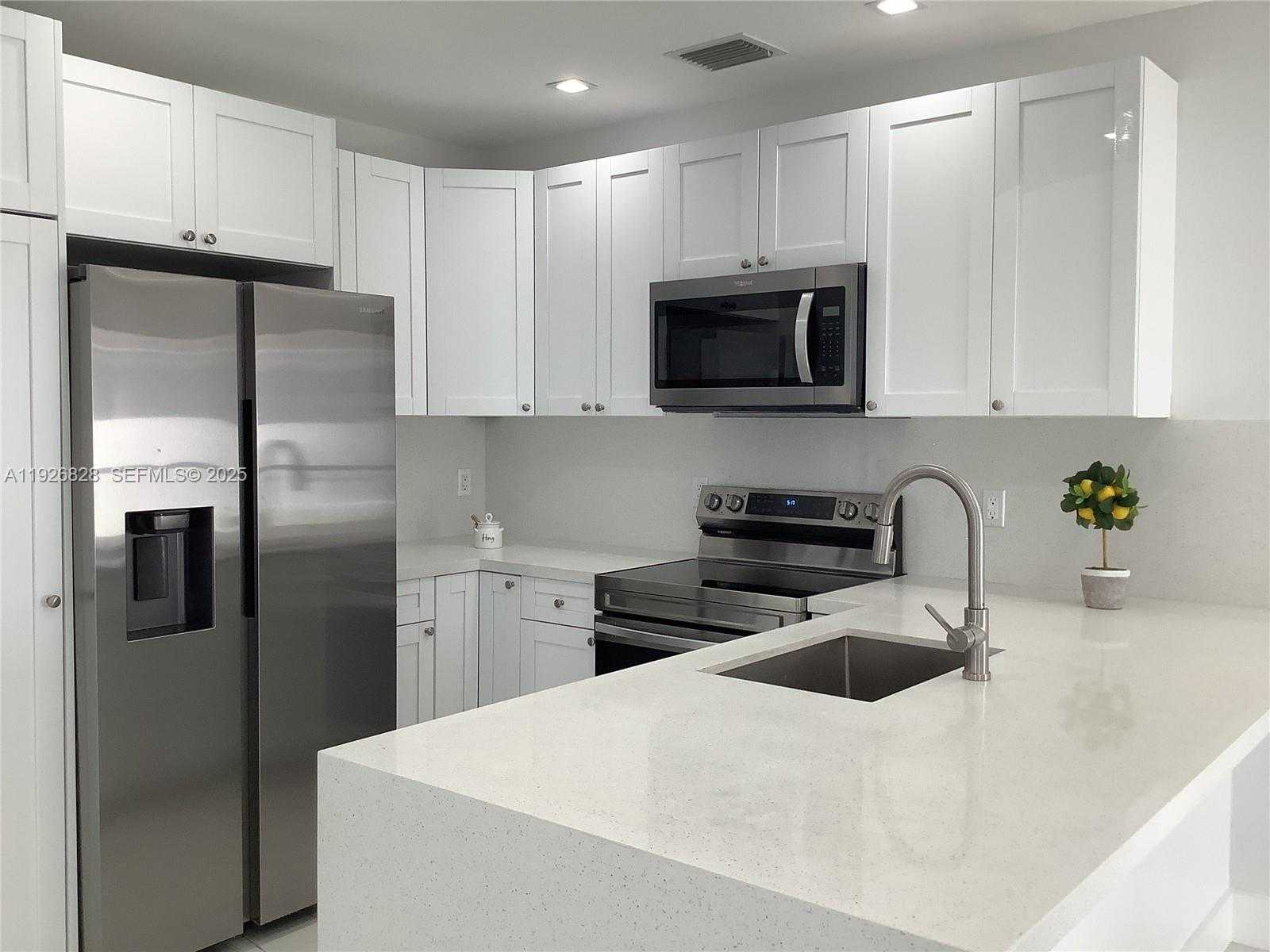 Small Image of 1653 SOUTH WEST 17TH TER #Front, Miami Number 19