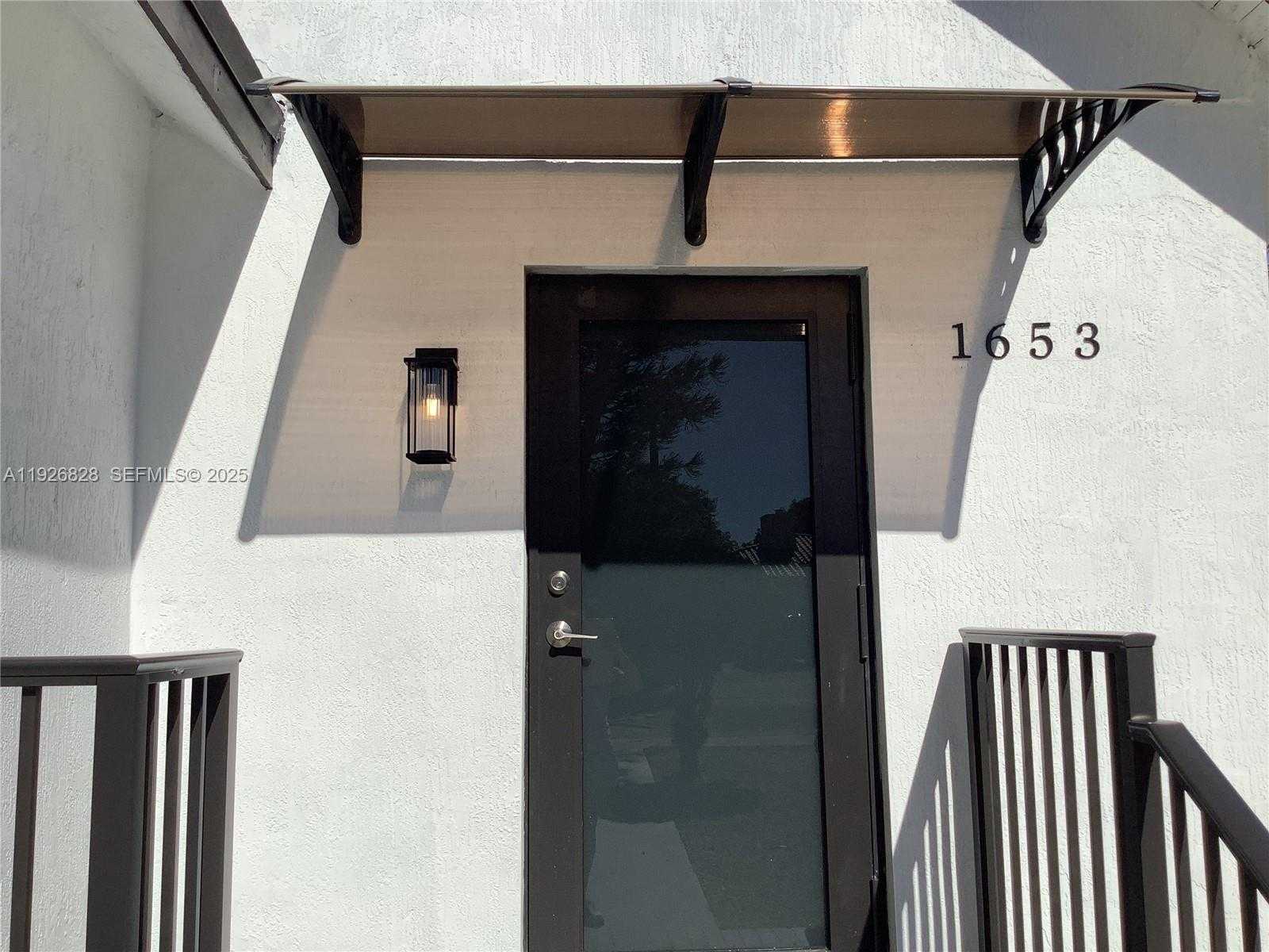 Small Image of 1653 SOUTH WEST 17TH TER #Front, Miami Number 24