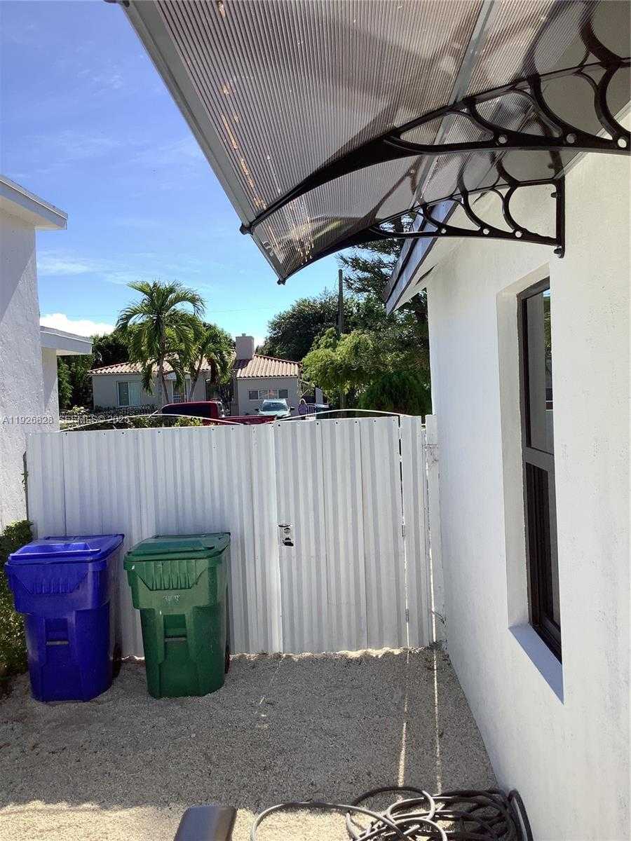 Small Image of 1653 SOUTH WEST 17TH TER #Front, Miami Number 25