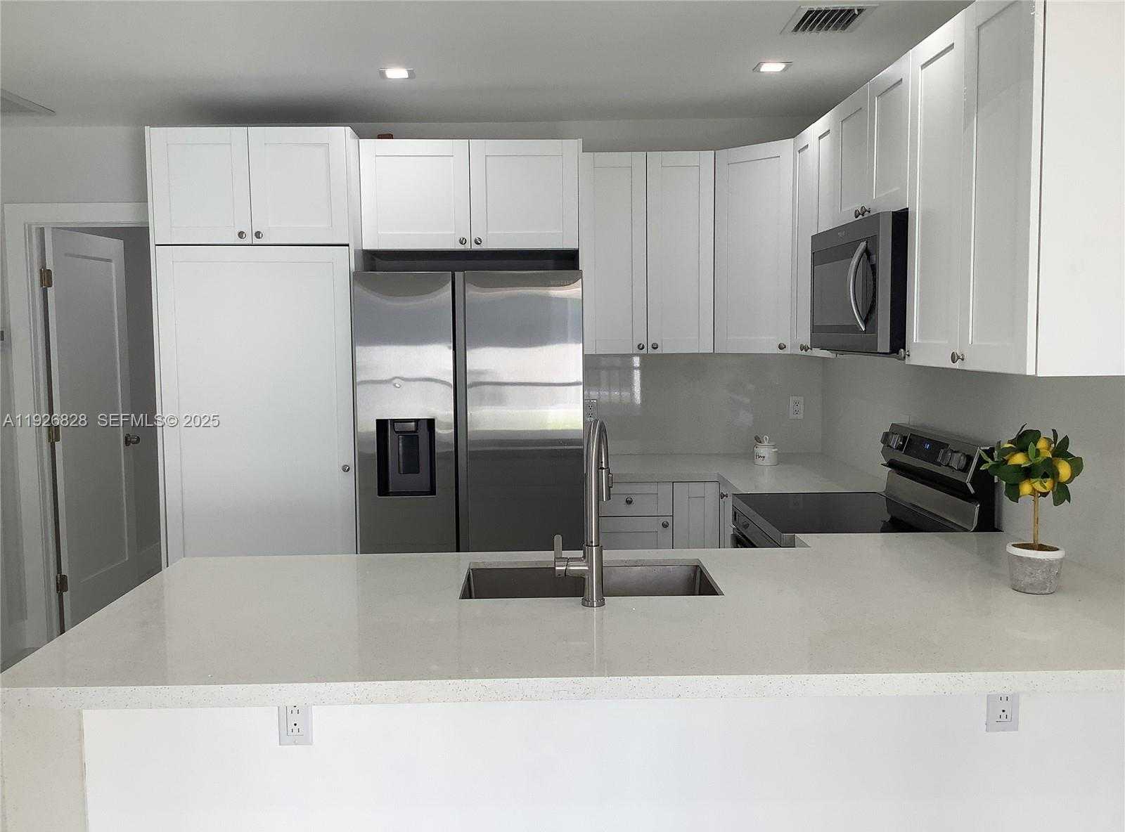 Small Image of 1653 SOUTH WEST 17TH TER #Front, Miami Number 3