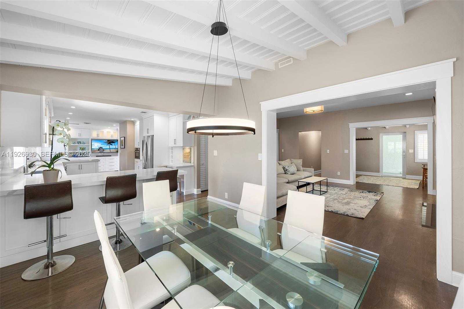 Small Image of 2400 TRAPP AVE, Miami Number 10