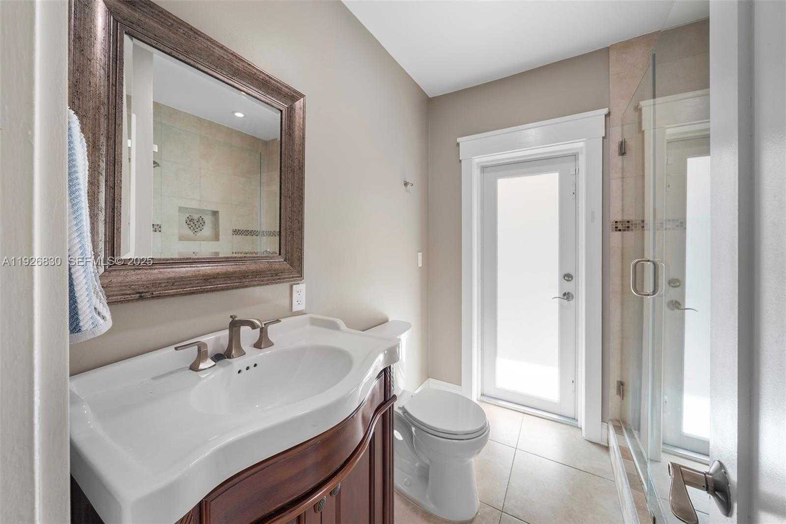 Small Image of 2400 TRAPP AVE, Miami Number 29