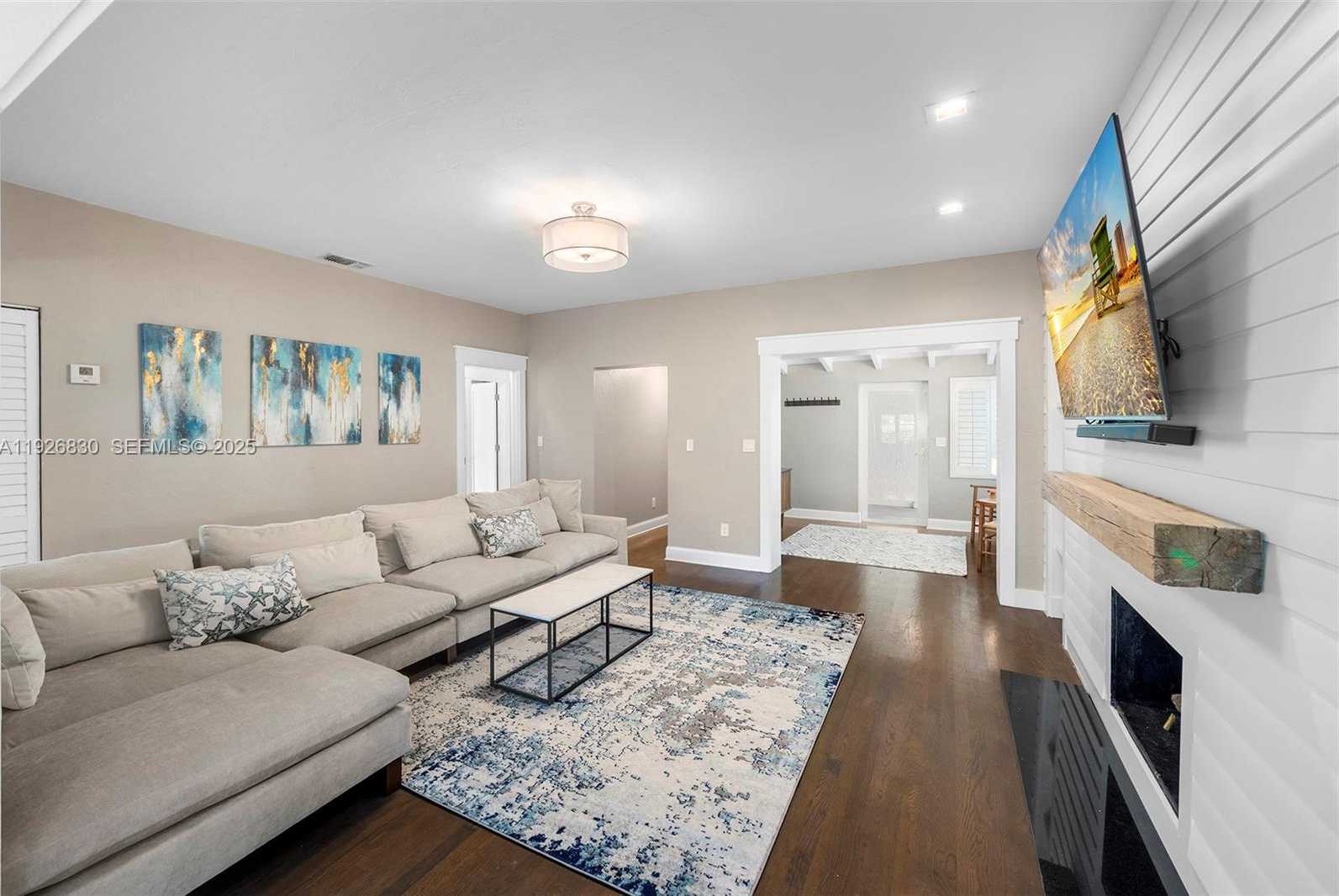 Small Image of 2400 TRAPP AVE, Miami Number 7