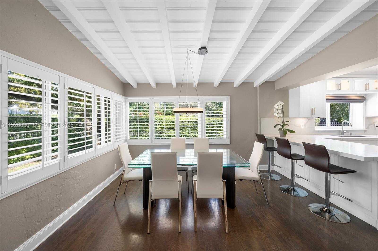 Small Image of 2400 TRAPP AVE, Miami Number 8