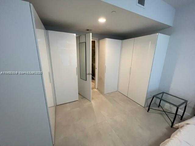 Imagen de Pequeño Objeto