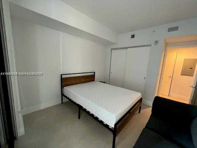 Imagen de Pequeño Objeto