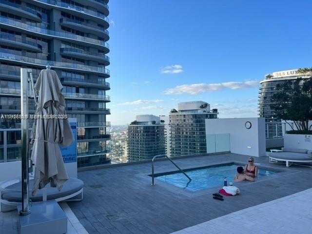 Imagen de Pequeño Objeto