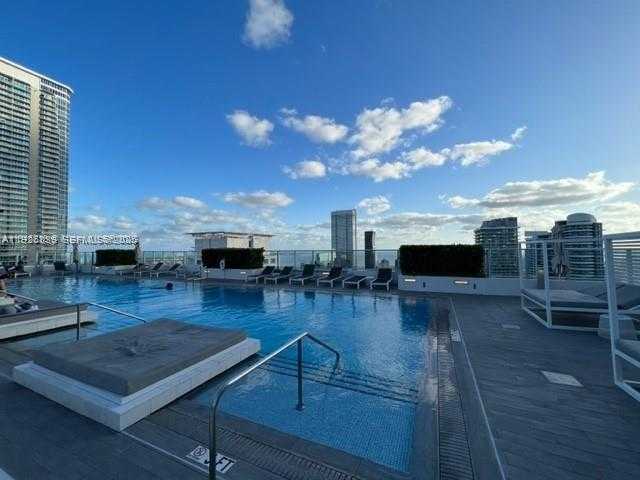 Imagen de Pequeño Objeto