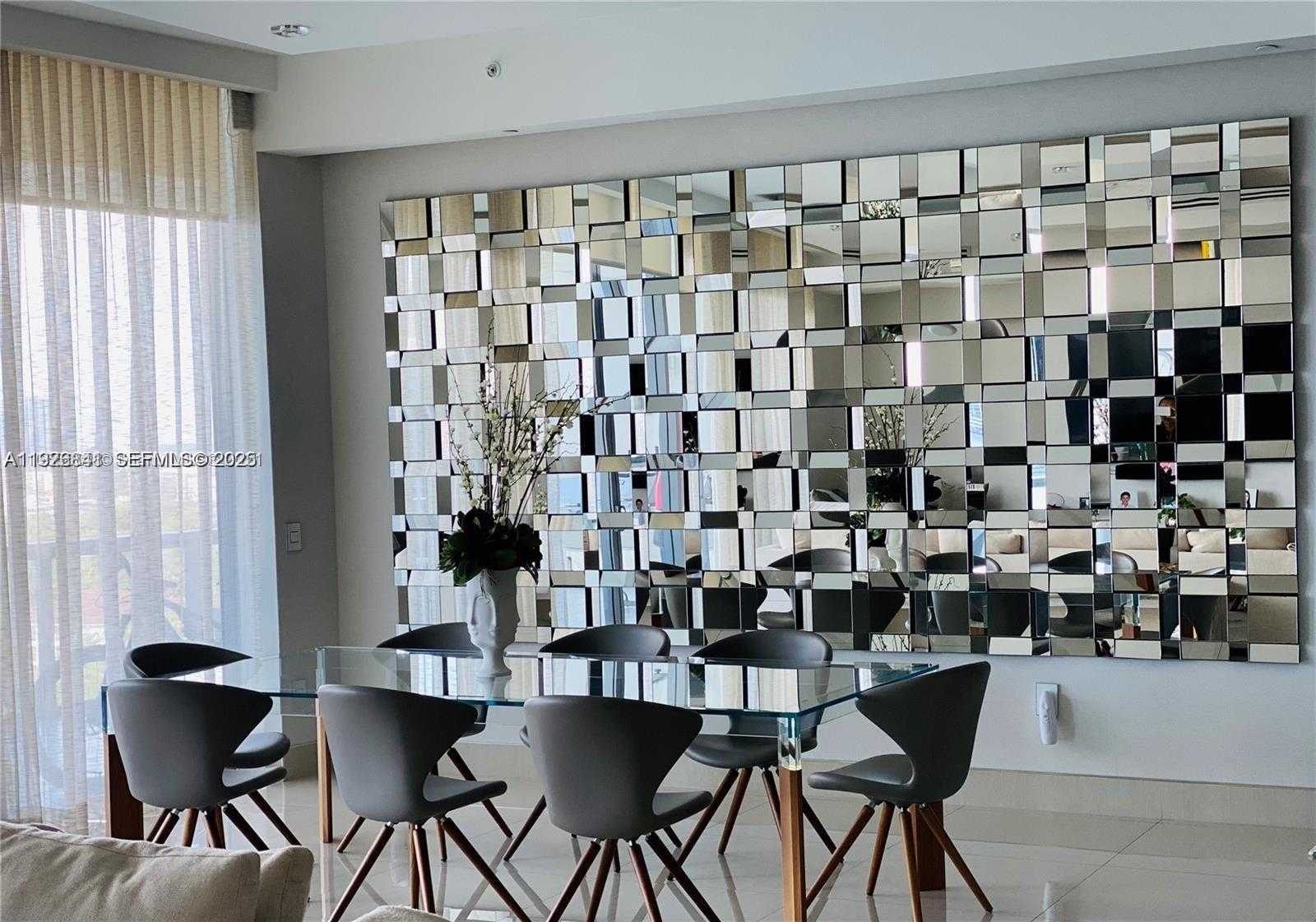 Imagen de Pequeño Objeto