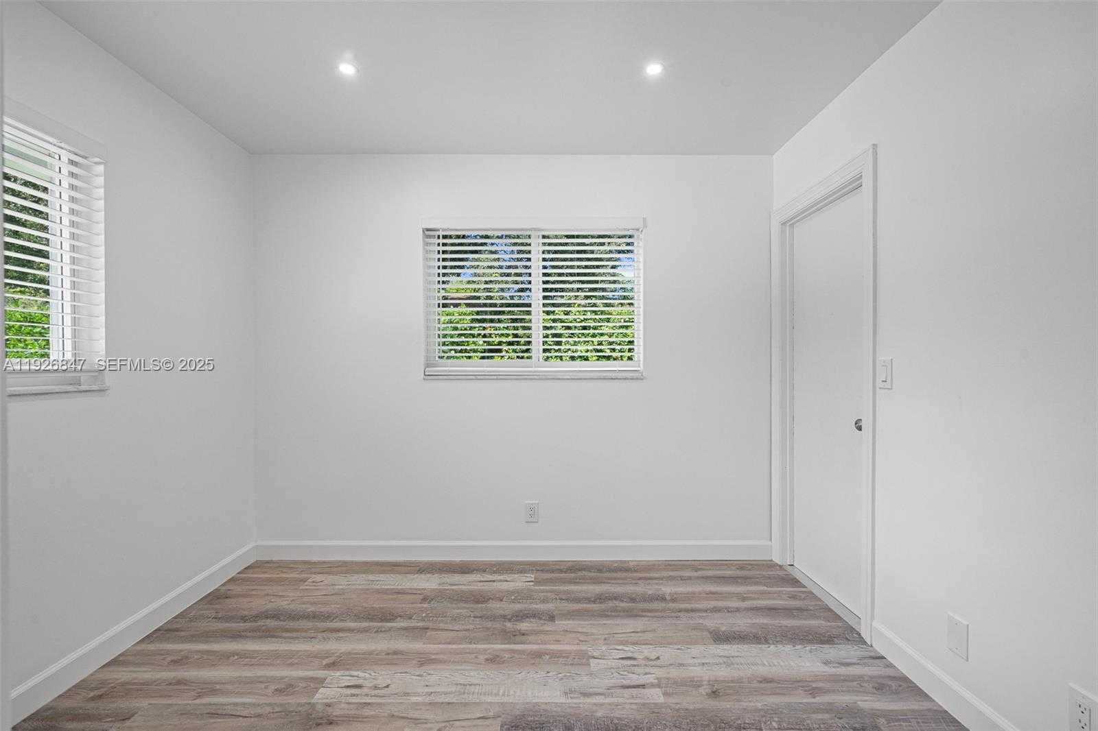 Small Image of 14330 SOUTH WEST 16TH ST, Davie Number 35