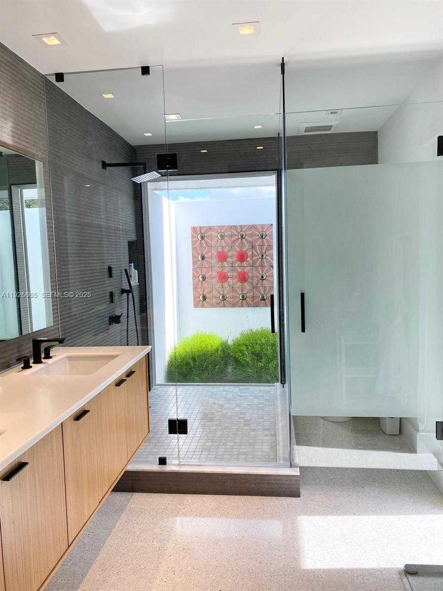 Small Image of 9121 SOUTH WEST 85TH ST #2, Miami Number 25