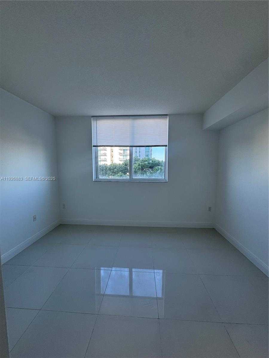 Small Image of 1861 NORTH WEST S RIVER DR #901, Miami Number 10