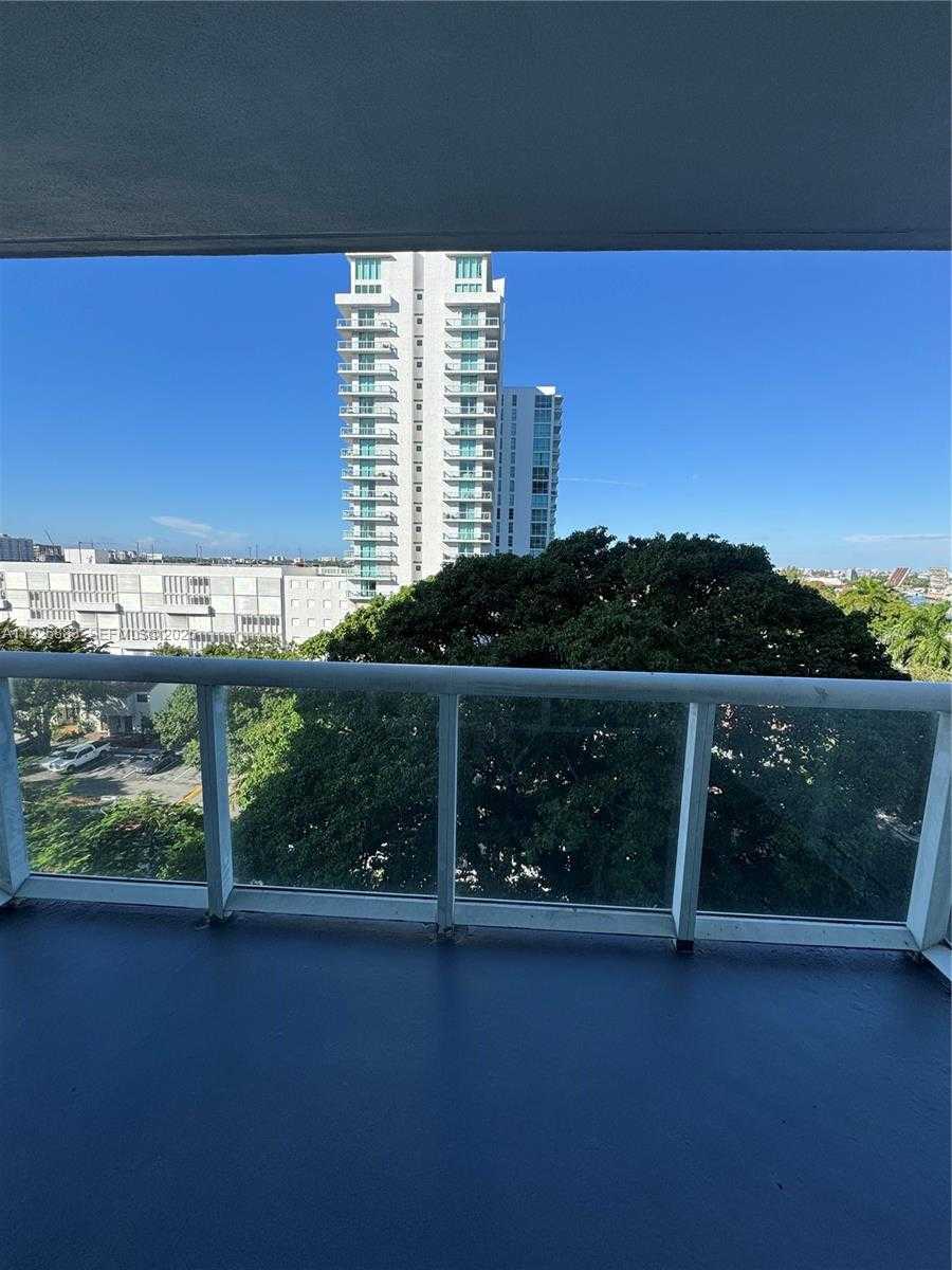 Small Image of 1861 NORTH WEST S RIVER DR #901, Miami Number 13