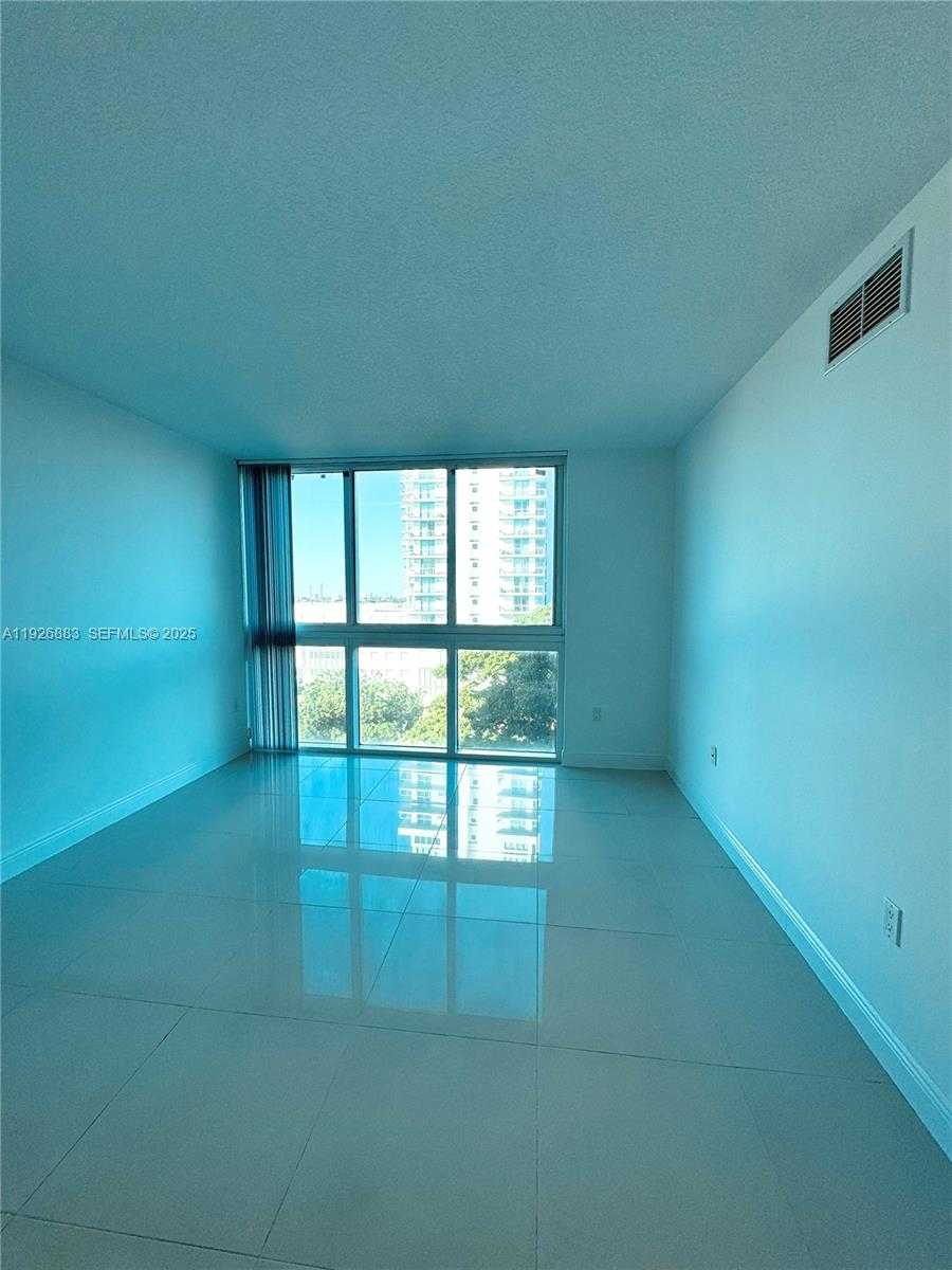 Small Image of 1861 NORTH WEST S RIVER DR #901, Miami Number 18