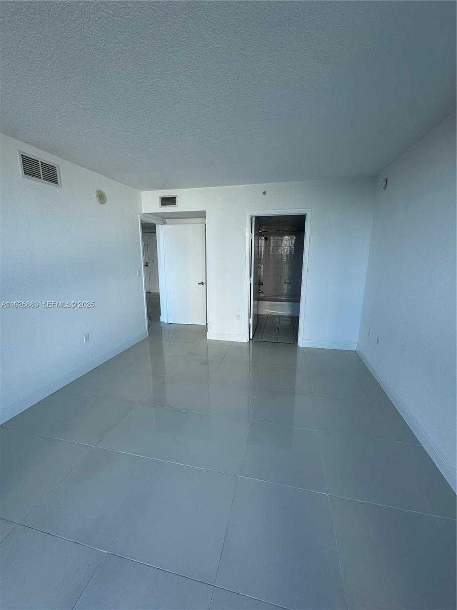 Small Image of 1861 NORTH WEST S RIVER DR #901, Miami Number 22