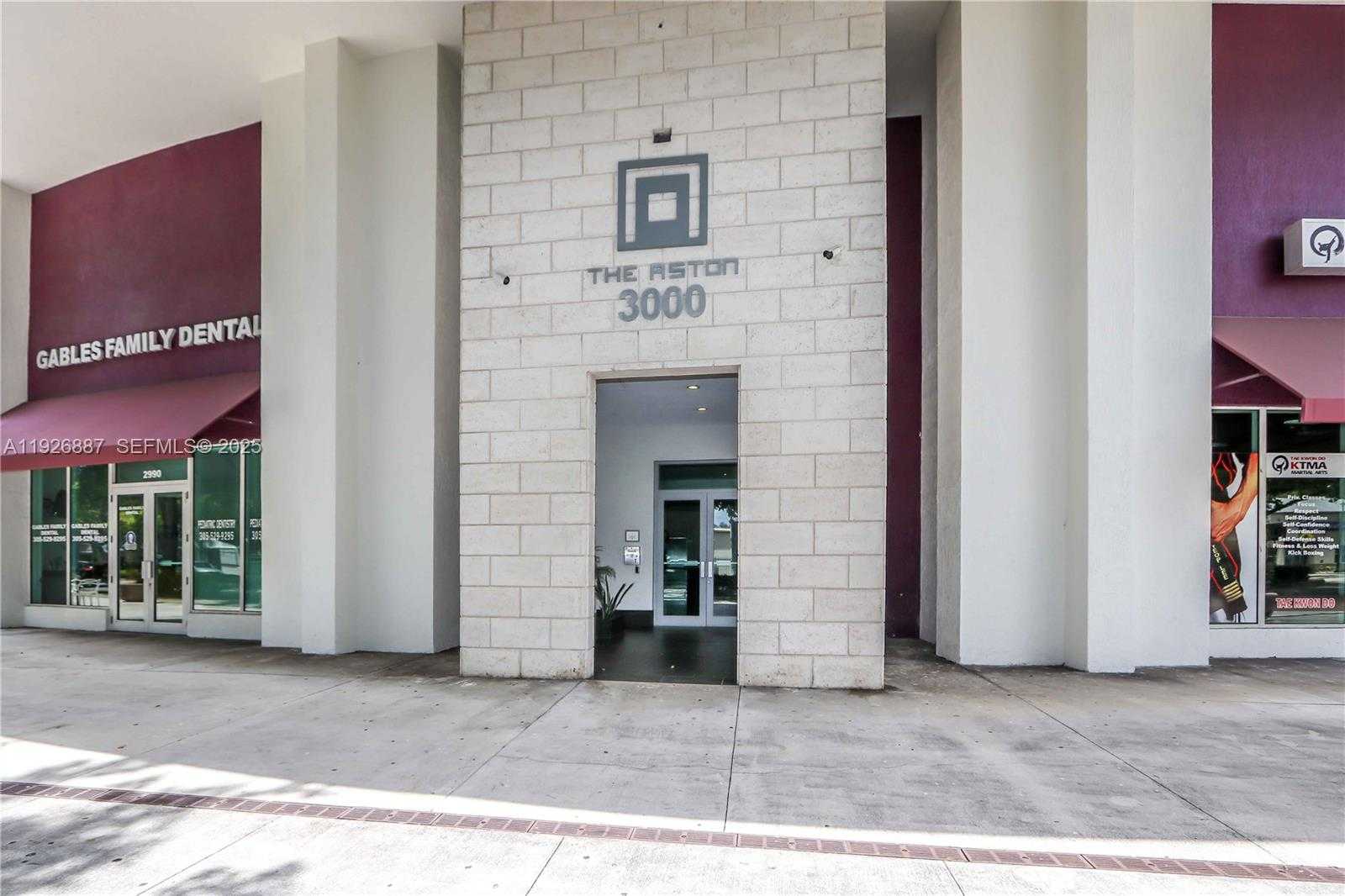 Small Image of 3000 CORAL WAY #521, Miami Number 20