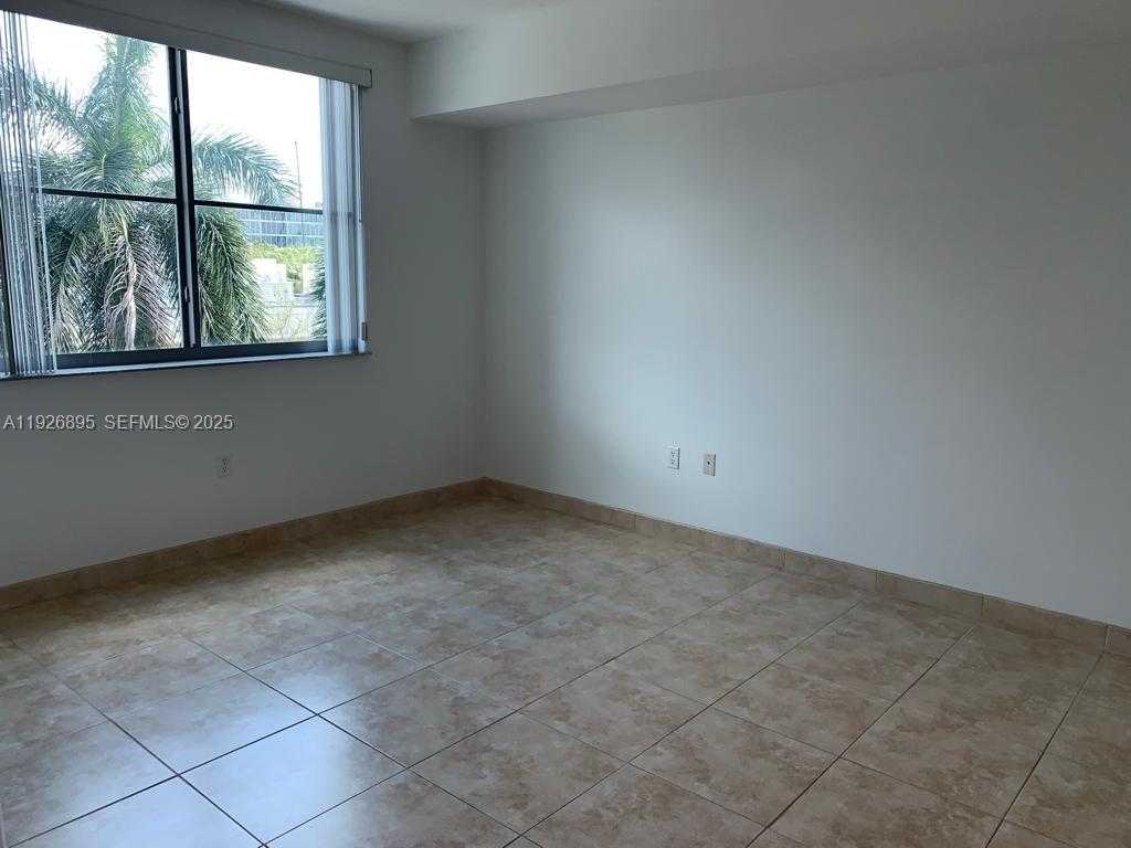 Small Image of 110 WASHINGTON AVE #1405, Miami Beach Number 7