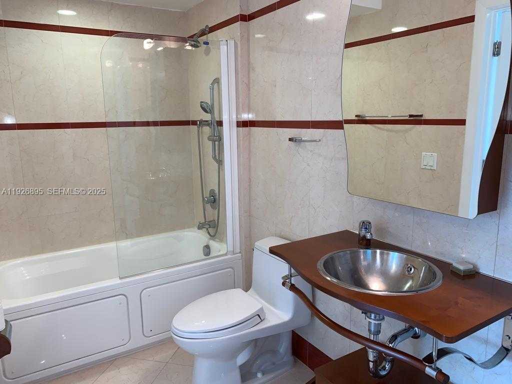 Small Image of 110 WASHINGTON AVE #1405, Miami Beach Number 9