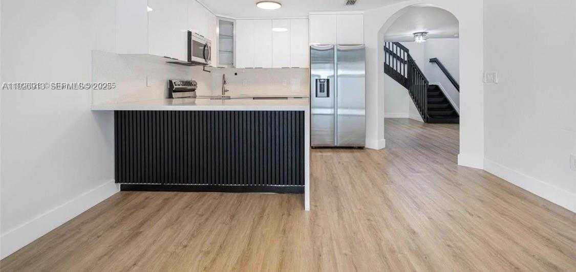 Small Image of 8658 SOUTH WEST 159TH CT, Miami Number 14