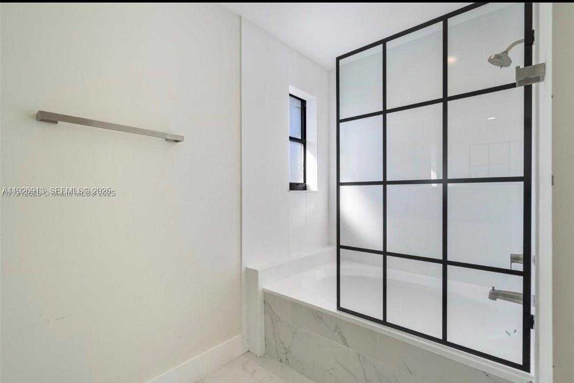 Small Image of 8658 SOUTH WEST 159TH CT, Miami Number 26