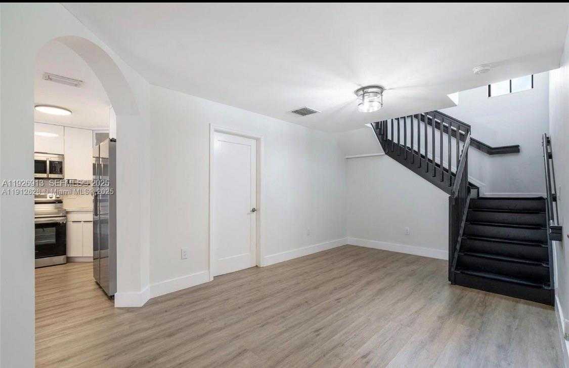 Small Image of 8658 SOUTH WEST 159TH CT, Miami Number 9